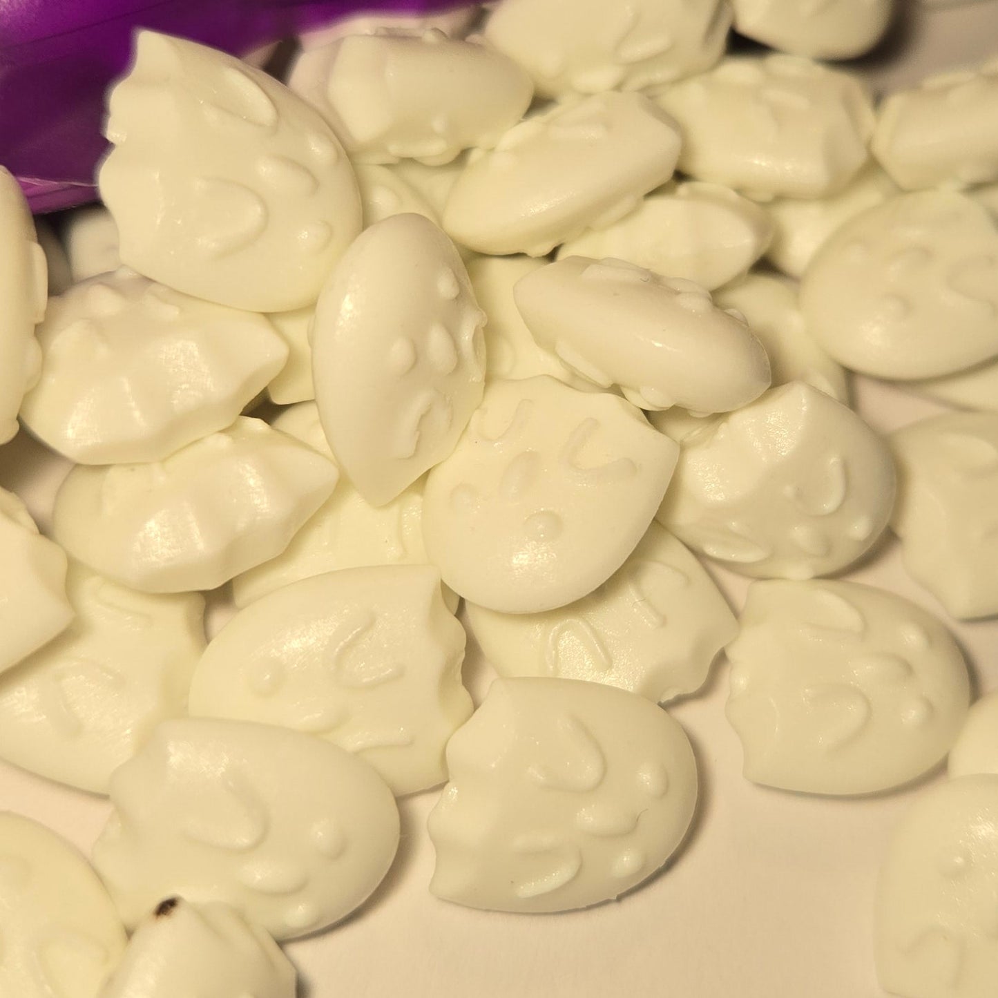 The perfect white matte wax.