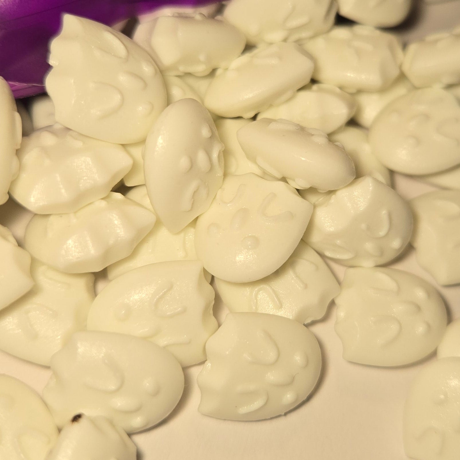 The perfect white matte wax.